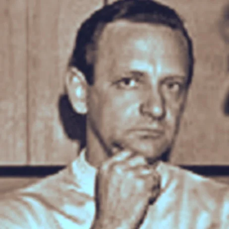 Russ Savakus