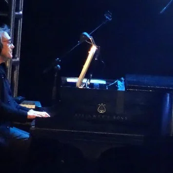 Ricardo Eddy Martinez
