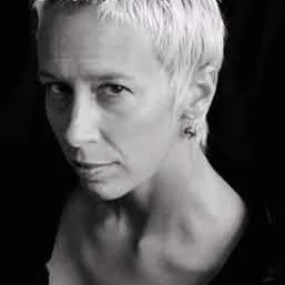 Amy Knoles