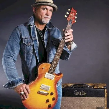 Derek St. Holmes