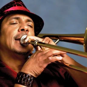 Alberto Barros